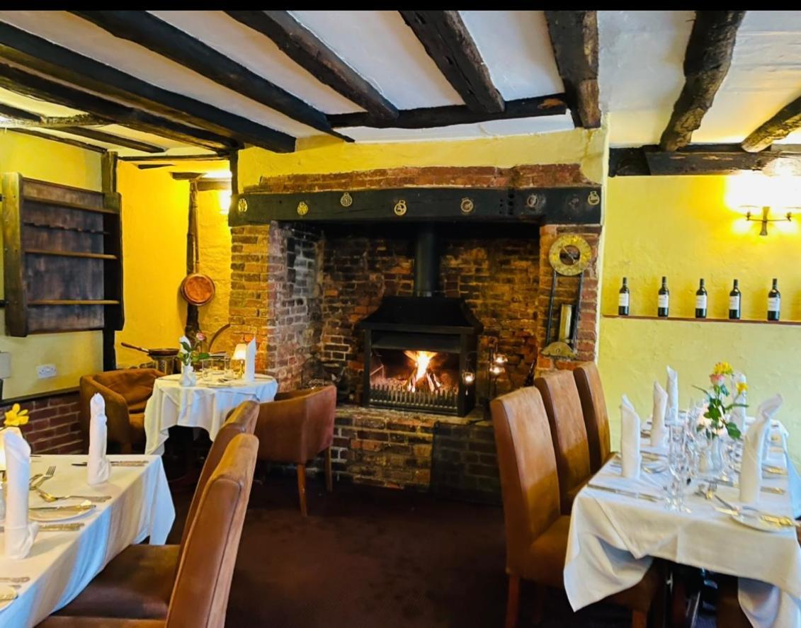 The Star And Eagle Hotel Goudhurst Eksteriør billede